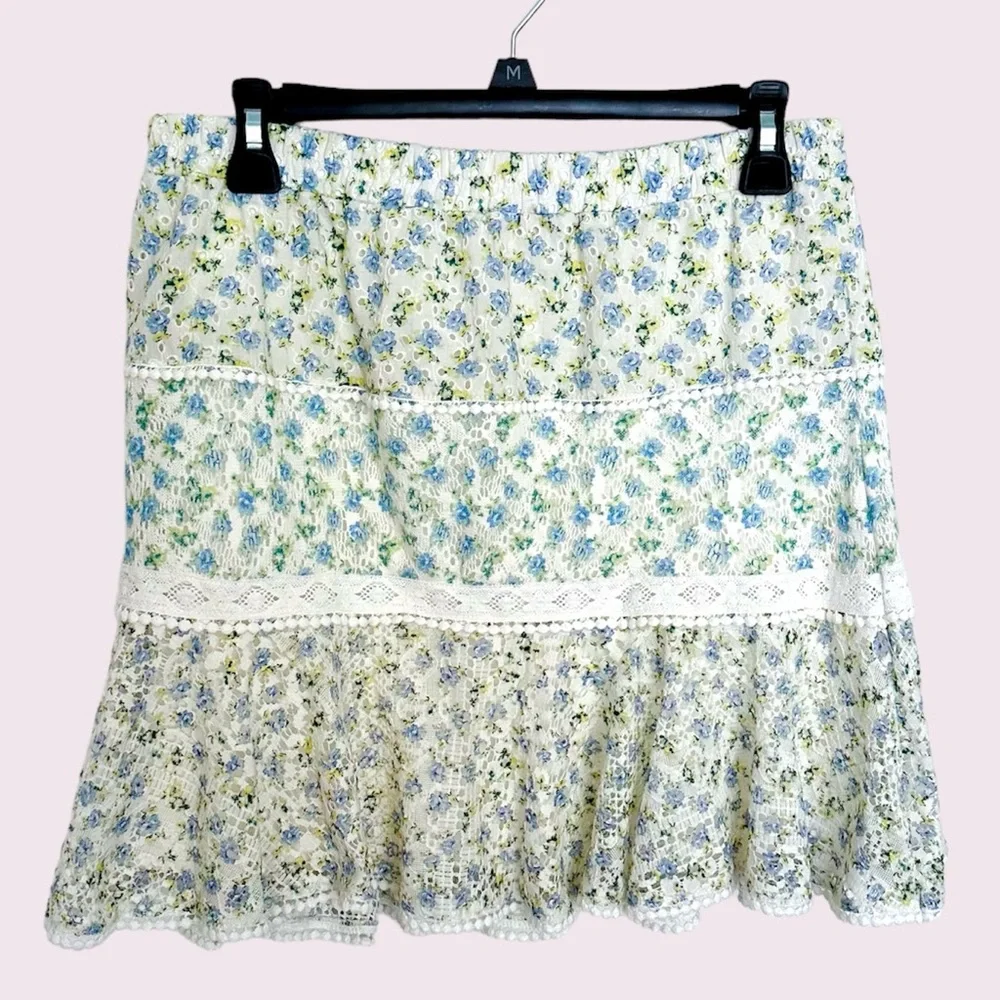 House of Harlow 1960 super dainty